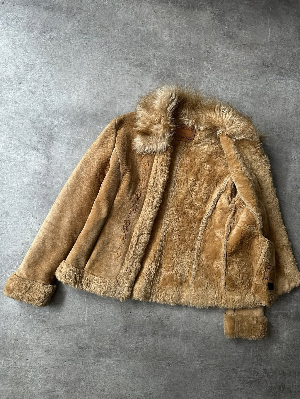 Chamarra de Gamuza Guess - Forro Sherpa