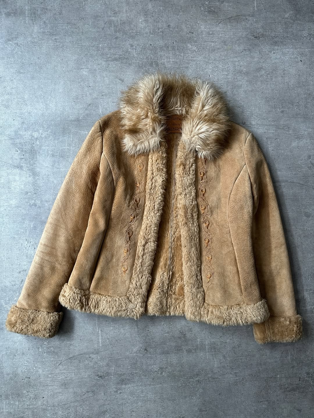 Chamarra de Gamuza Guess - Forro Sherpa