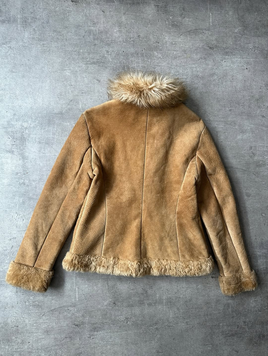 Chamarra de Gamuza Guess - Forro Sherpa