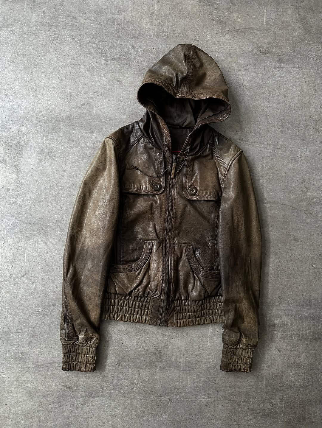 Hooded Leather Jacket - Acabado Brillante