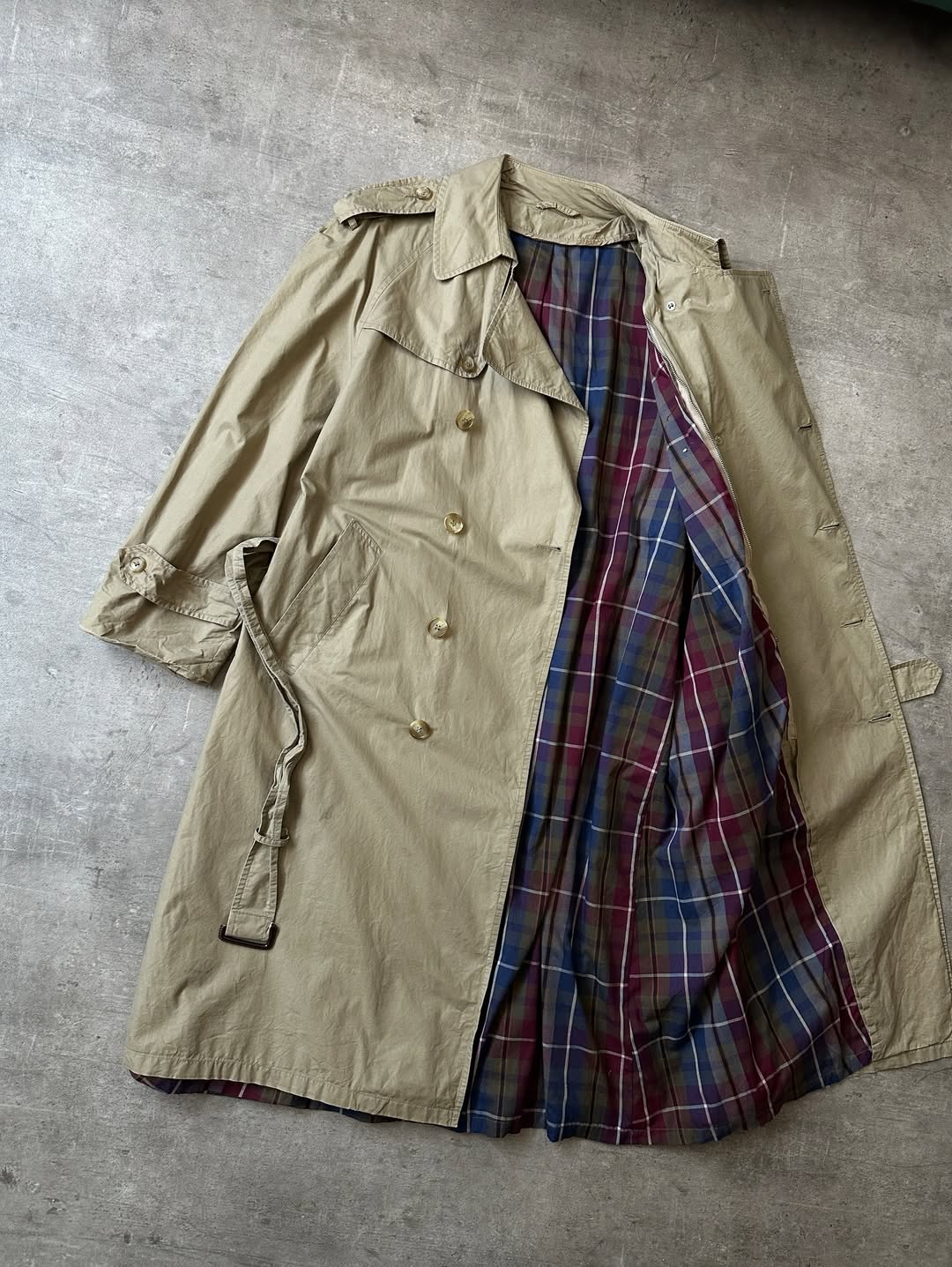 Classic Trench Coat - Gabardina Americana